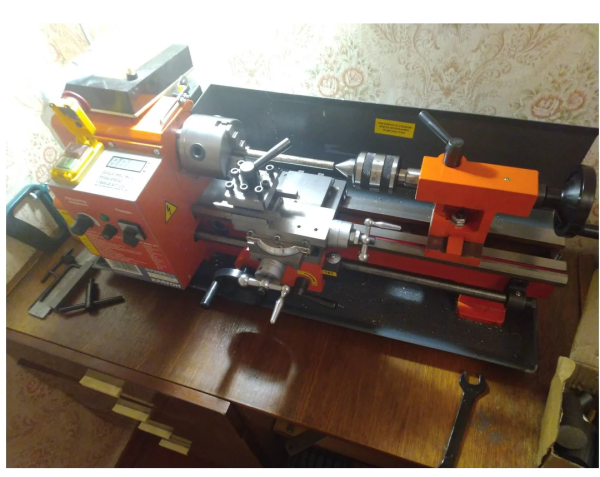 Токарный станок по металлу КРАТОН MML-01 4 02 05 002